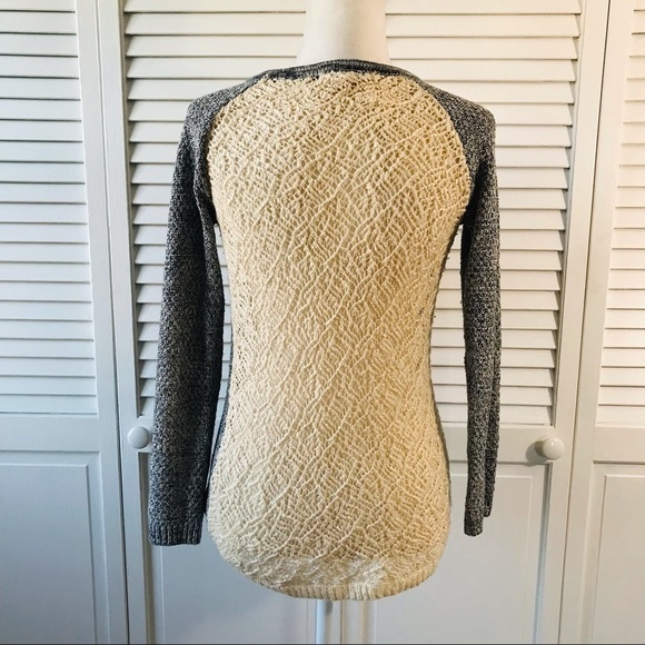 2/$25 PINK ROSE Blue Cream Scoop Neck Sweater Size Small - Picture 6 of 9